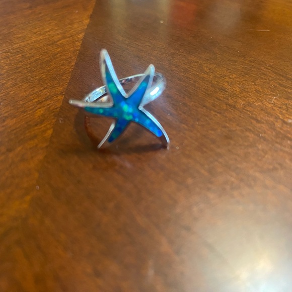 Sterling Silver Starfish size 5 1/2 ring never worn- opal inlay - Picture 4 of 4